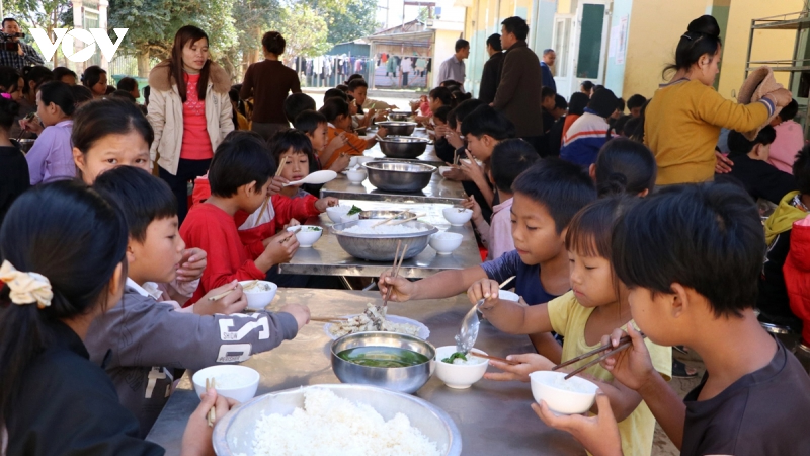 Đảm bảo an toàn vệ sinh thực phẩm ở các trường bán trú vùng cao